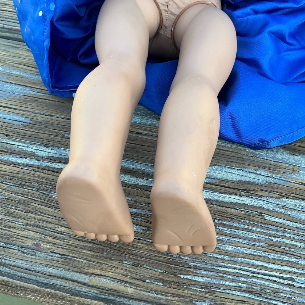 Alexander Doll Co 2024 18’ Inches Hair Dark Brown Eyes Open/Close - Picture 10 of 16
